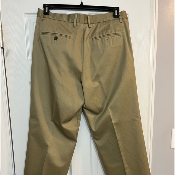 Mens Dockers D3 34x30 khaki pants - Picture 3 of 4